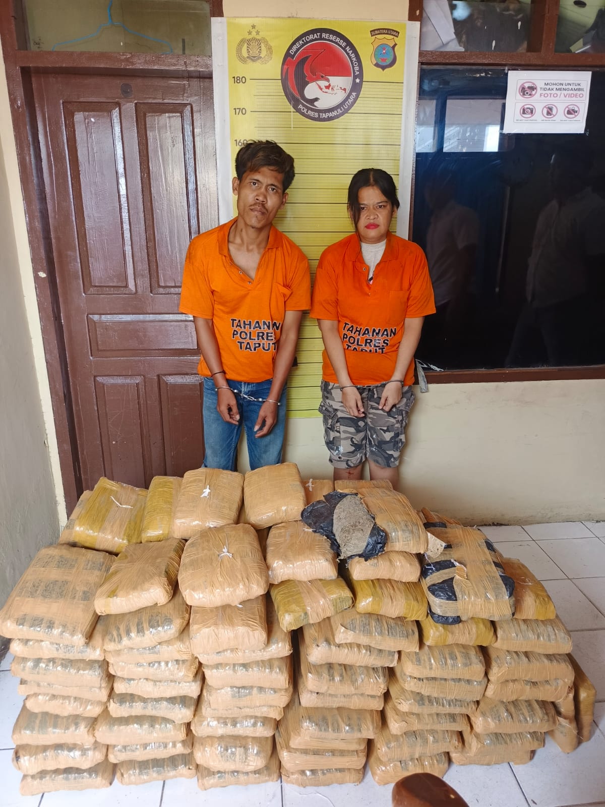 Sat Narkoba Polres Taput  Amankan 2 Kurir Narkoba, 112 Paket Ganja Kering Berhasil di Sita