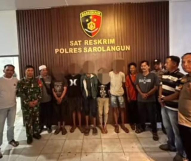TERKAIT PENYERAHAN DIRI DAN PENANGKAPAN PELAKU PENGEROYOKAN ANGGOTA TNI DI SAROLANGUN