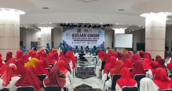 Septina Primawati Buka Kuliah Perdana Sekolah Lansia Amal Ikhlas BKMT Riau