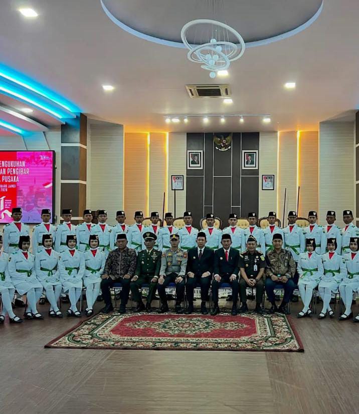 KAPOLRES MUARO JAMBI HADIRI PENGUKUHAN PASKIBRAKA 2026